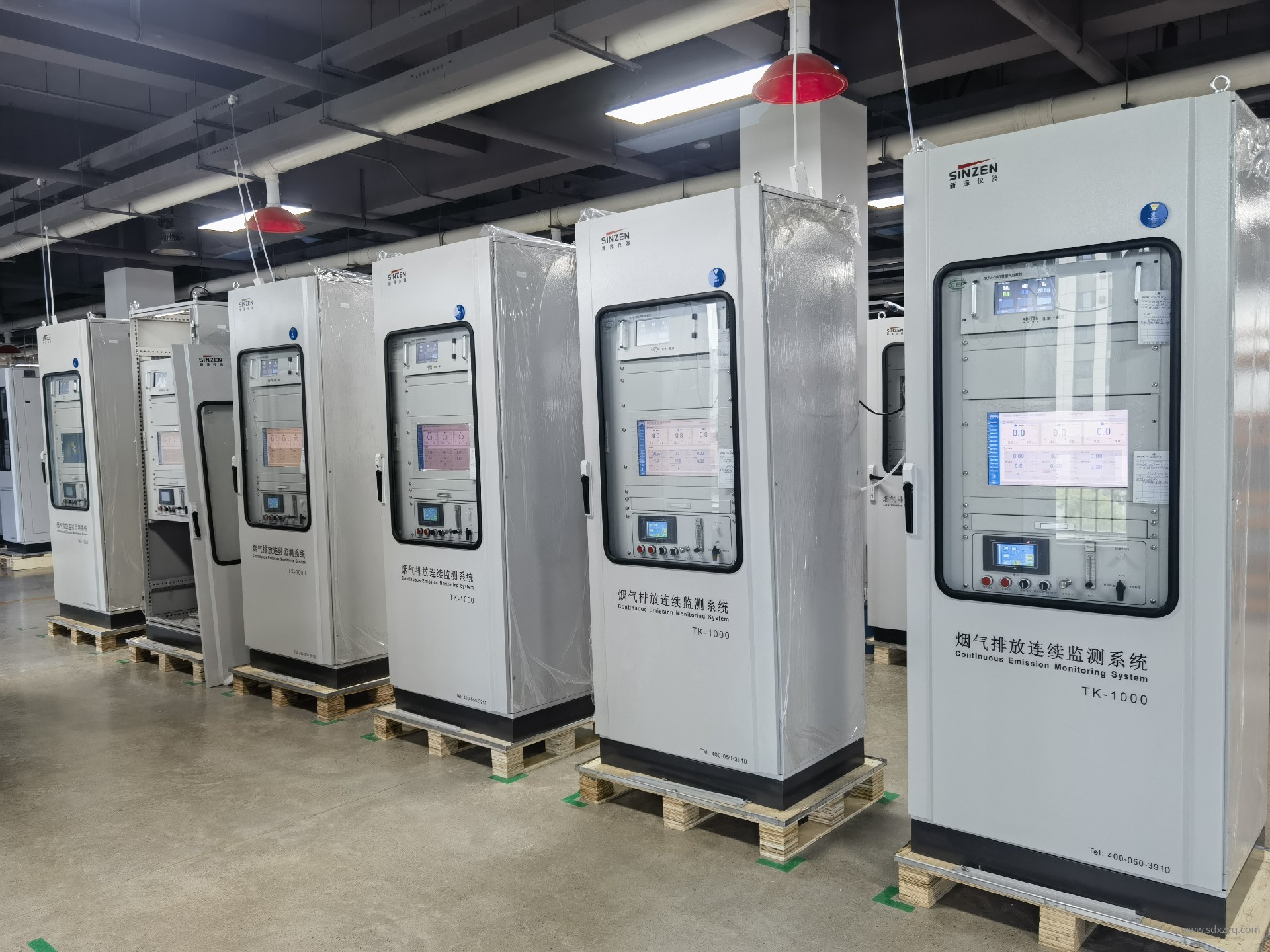 1735882466175462.jpg 煙氣在線監(jiān)測系統(tǒng)